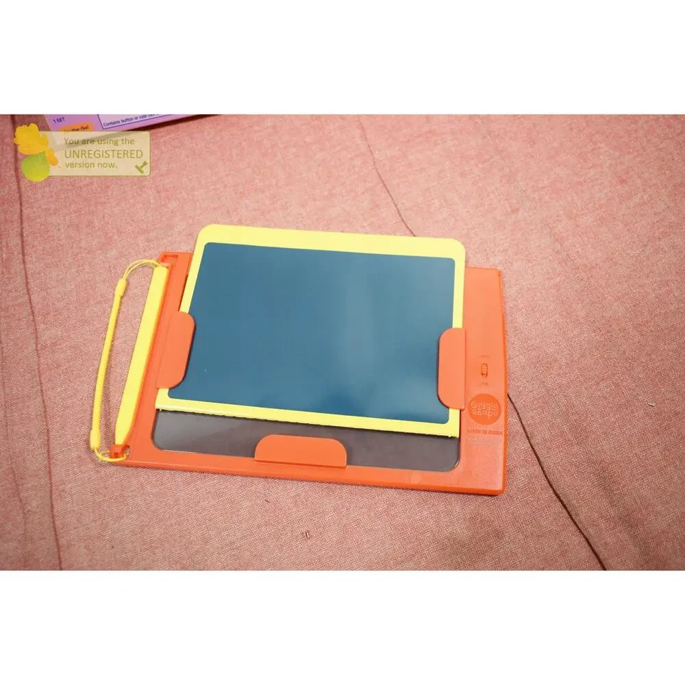 Gigglescape See Through Drawing Pad- Red